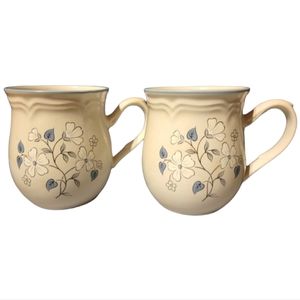 Vtg Mugs Covington Avondale Coffee Tea Cider White Flowers Blue Trim Leaves